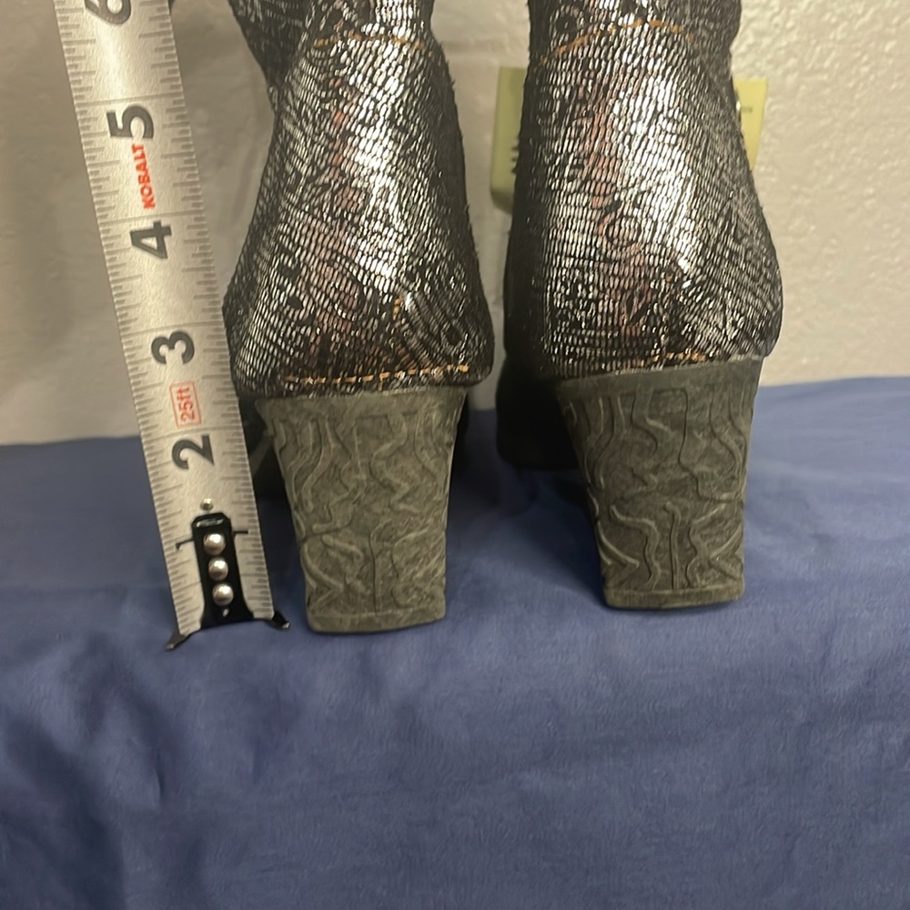 TMA MAIA company women’s leather metallic boots 7.5 NWT - Picture 7 of 15